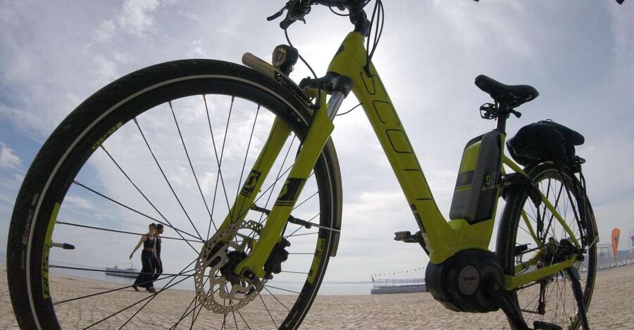 South Lisbon: 3-Hour Christ the King Electric Bike Tour - Entering South Lisbon via Largo da Severa and an e-bike safety check