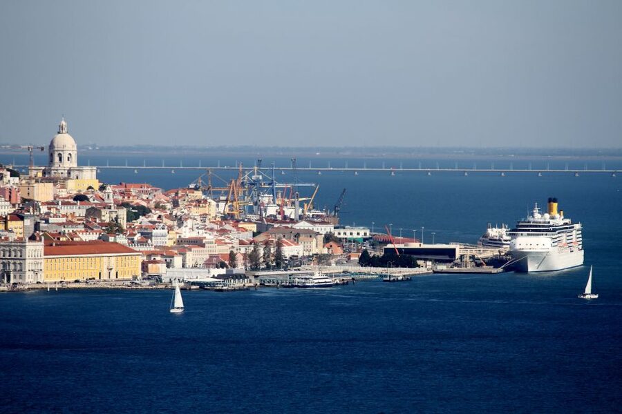 South Lisbon: 3-Hour Christ the King Electric Bike Tour - Ribeira das Naus shipyard memories before the ferry
