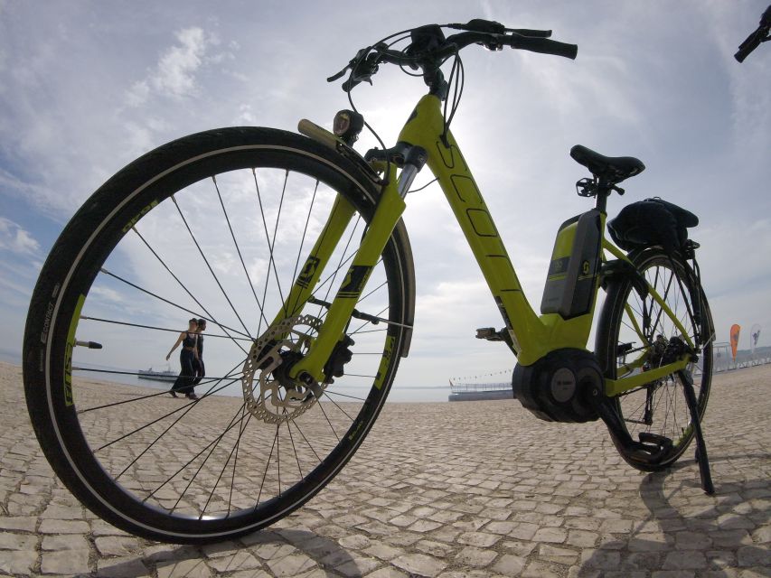 South Lisbon: 3-Hour Christ the King Electric Bike Tour - Praça da Figueira, Rua charm, and the Fernando Pessoa connection