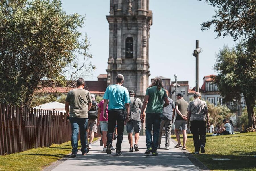 Stadtführung durch das Zentrum von Porto auf Deutsch - German Explanations and the Small-Group Walk Pace