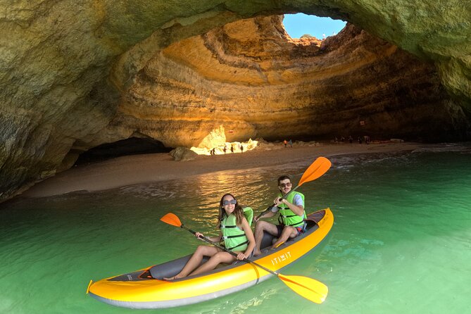 Sunrise Small Group Kayak Experience in BENAGIL Cave & 4K Photos - Leixão das Gaivotas and the Smuggler Island Tunnel With Blue Eyes
