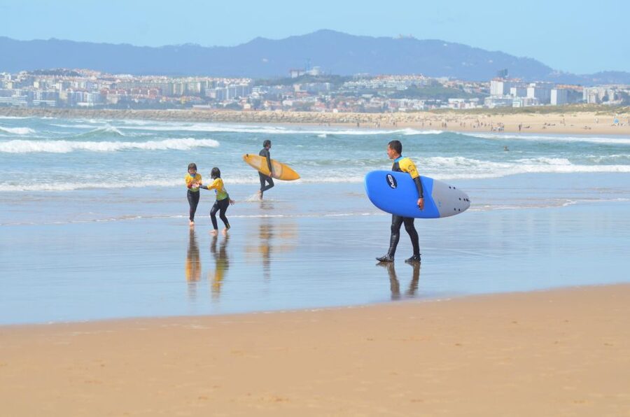 Surf Lesson for Beginners in Lisbon (Costa da Caparica) - The 2-hour plan: Warm-up, techniques, then catching waves