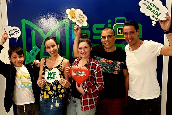 Survival Instinct Escape Game - Puzzle style and clues, how the game actually moves