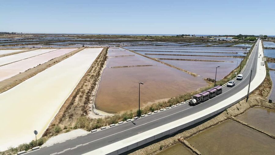Tavira: Tourist Train City Highlights Tour - Audio commentary, noise, and how to not miss the story