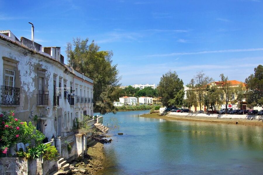 Tavira: Tuk-Tuk City Tour - Alto de São Brás and the churches that set the tone