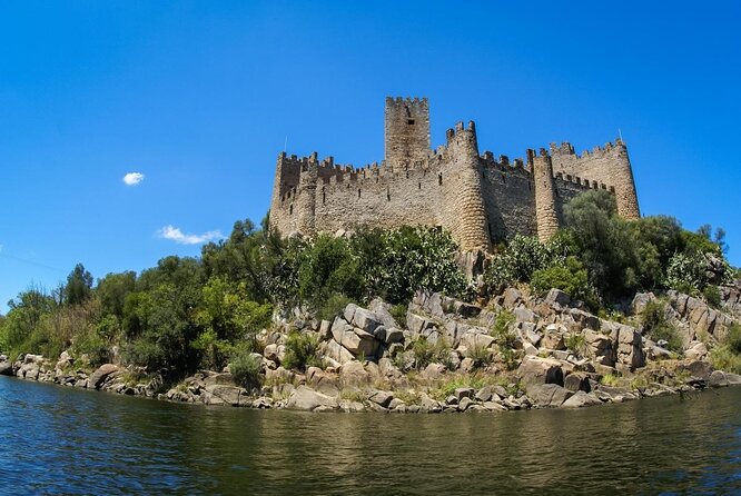 Templar Tour Convent of Christ & Almourol Castle from Lisbon - Stop 1, Castelo de Almourol: the island fortress you reach by boat