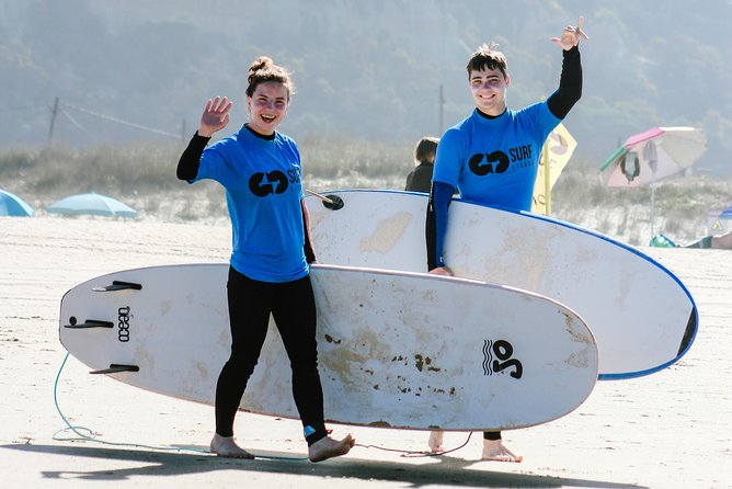 The Surf Instructor in Costa da Caparica - Beach conditions and skill levels: what you might see