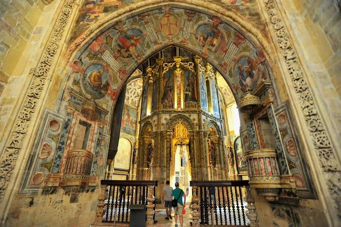 Tomar: Private walking tour to Convent of Christ w/ tickets - Tomar’s Convento de Cristo is the kind of UNESCO you can actually enjoy