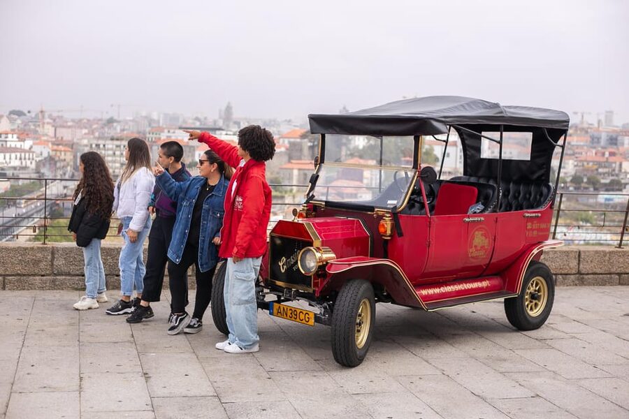 Tour Porto: Classic Adventure in Electric Tuk Tuk - Key things to know before you go