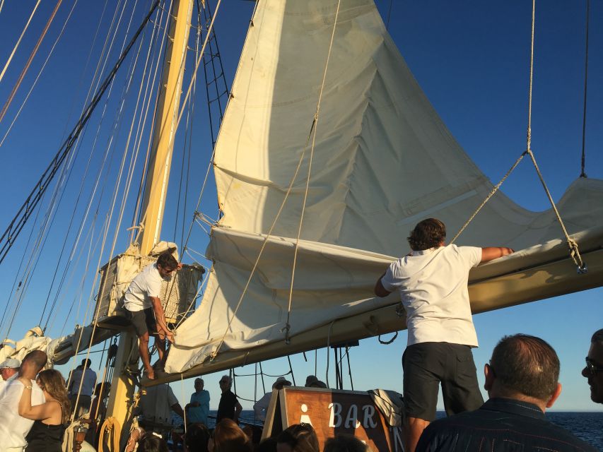 Vilamoura: Algarve Coast 3-Hour Sailing Cruise With Open Bar - Olhos dAgua and the coast’s small-beach rhythm