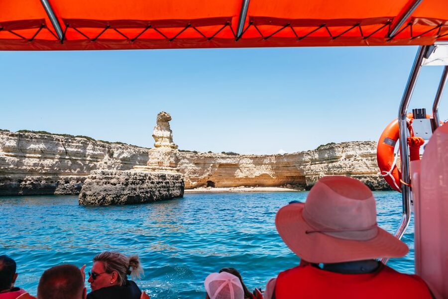 Vilamoura: Benagil Cave Boat Tour with Entry&Dolphin search - Season and boat size: smaller speed boats in winter, different feel at sea