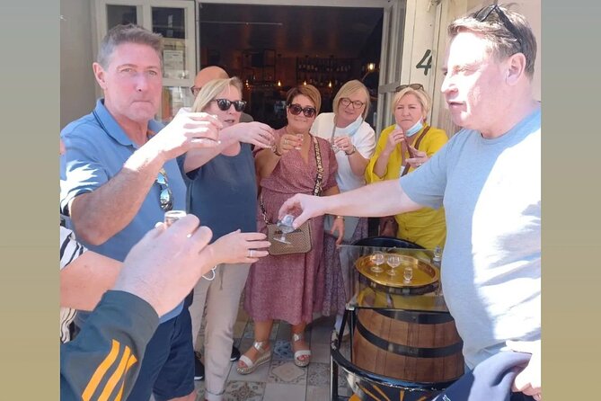 Wine Lovers: Winery Tour w/ Tasting & Tapas (Albufeira/Vilamoura) - Should you book this wine lovers tour with tasting and tapas?